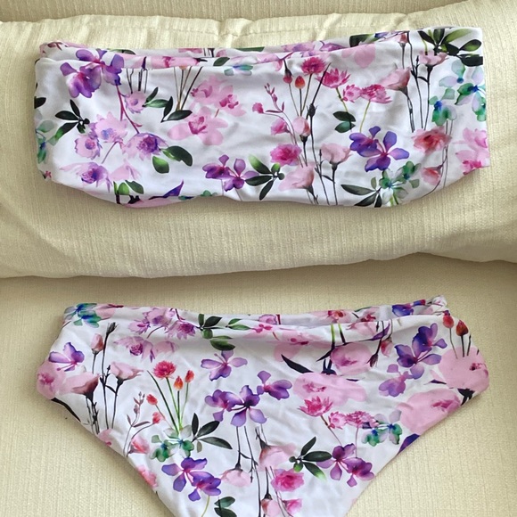 PINKCOLADA bandeau bikini with high rise medium coverage bottom in floral print - Picture 2 of 10
